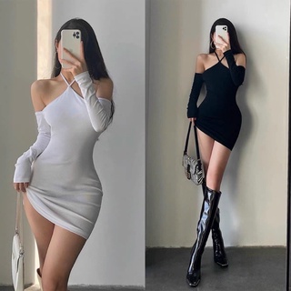 Đầm body cổ yếm tay rớt cá tính