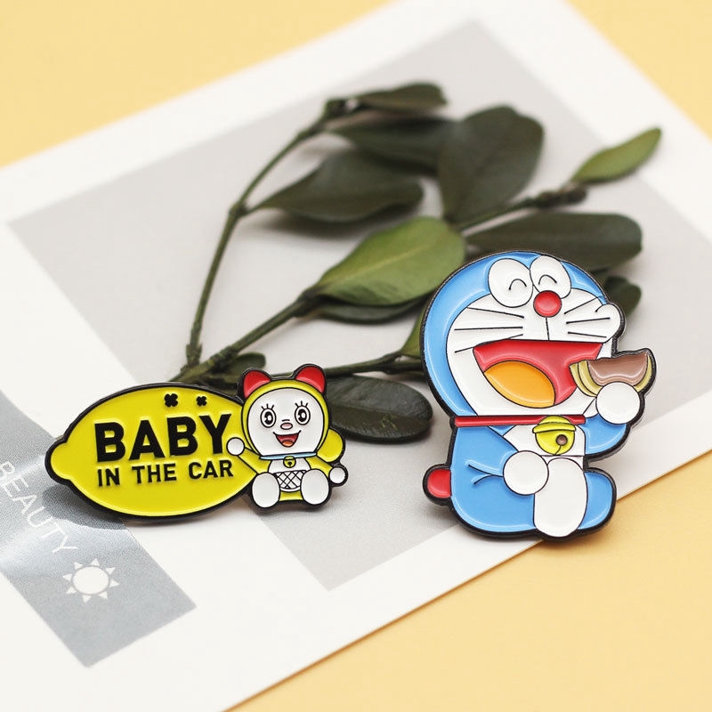 Huy Hiệu Cài Áo Hình Mèo Doraemon Xinh Xắn