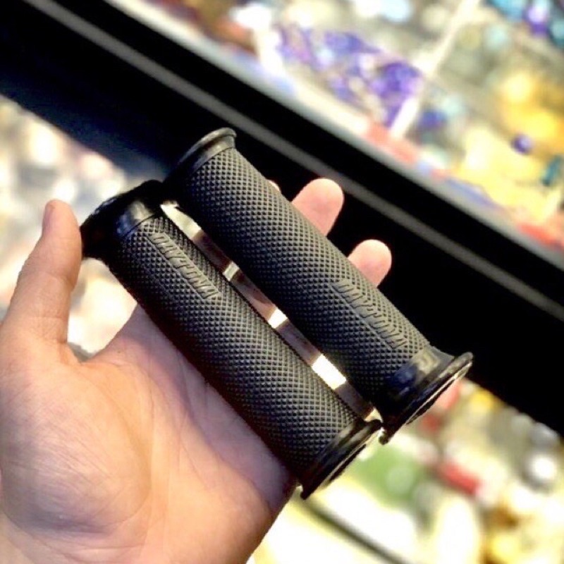 💥GIÁ SỐC💥BAO TAY DAYTONA CHẤM BI TẤT CẢ XE MÁY- PHỤ KIỆN ĐỒ CHƠI TRANG TRÍ XE MÁY