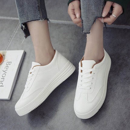 Giày thể thao basic đế mềm