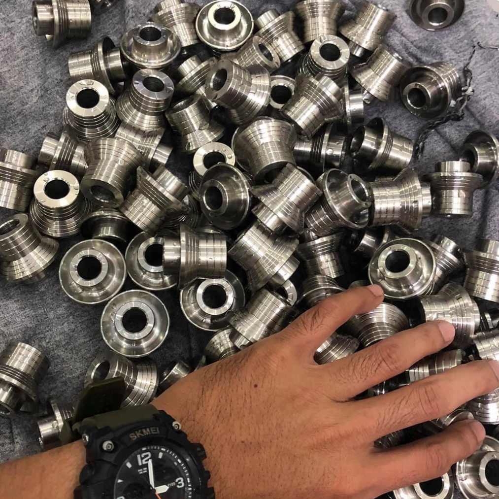 CỤC CANH BÁNH INOX ĐẶC SỬ DỤNG CHO SH 2020