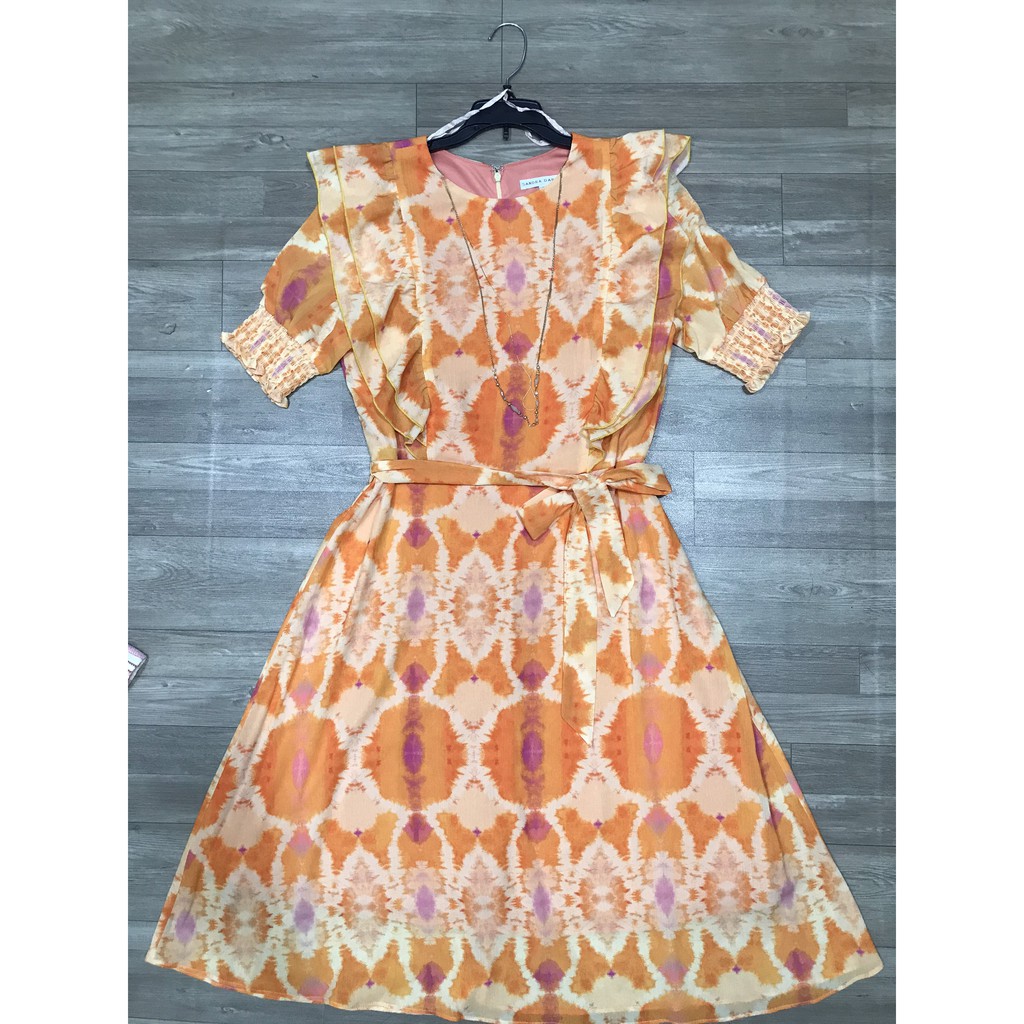 Đầm Sandra họa tiết cam