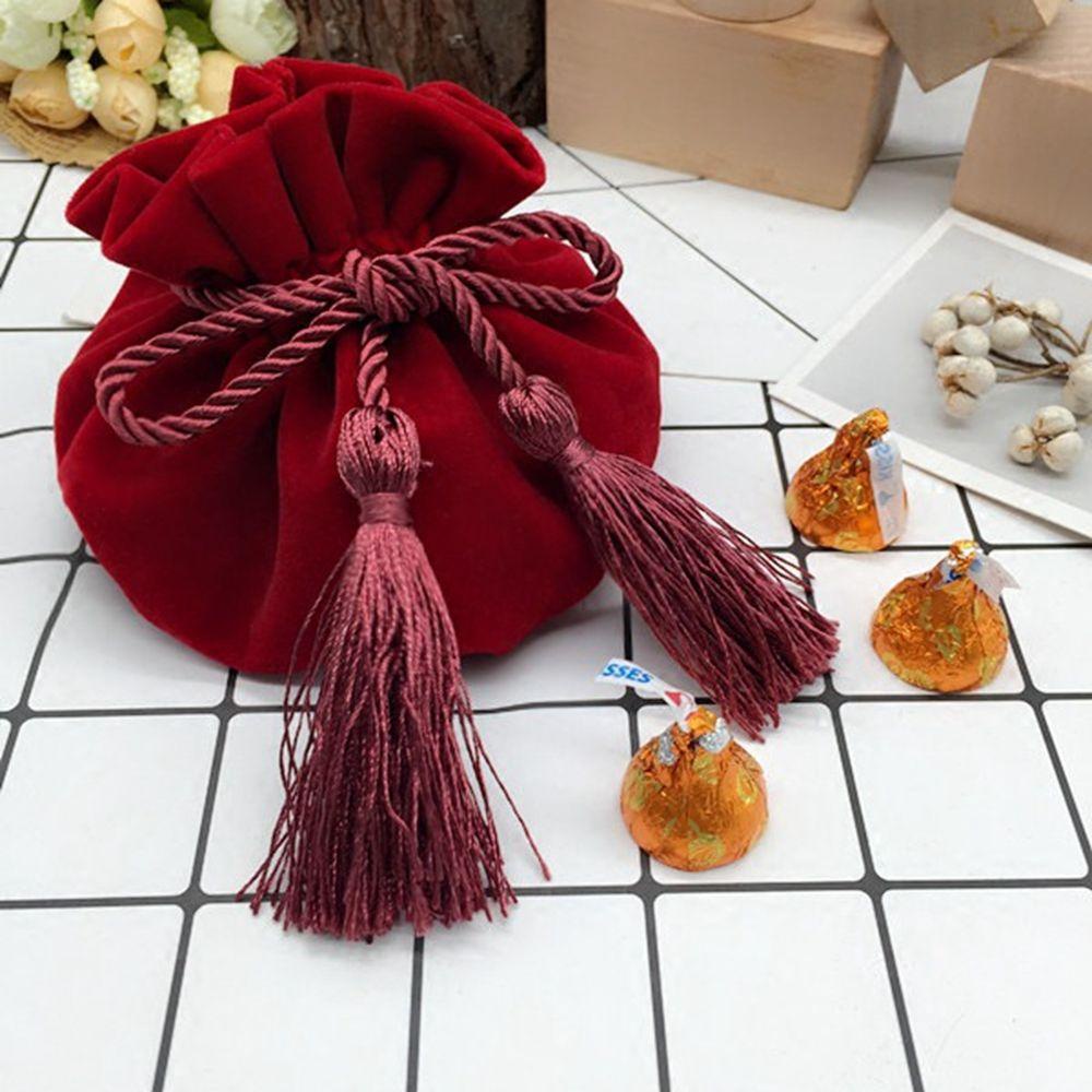 Túi Nhung Đựng Trang Sức Đế Tròn Phối Tua Rua Xinh Xắn