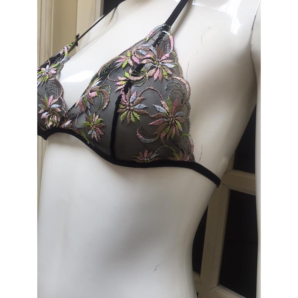 Set đồ lót ren thêu