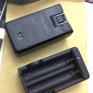 Bộ Sạc Pin Đôi 18650 Pin 3V7, 4V2 - Nguồn 220V