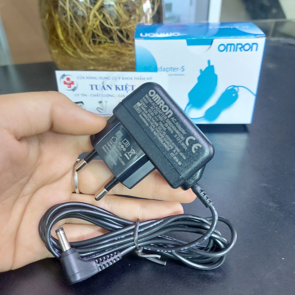 Giao hỏa tốc 30p Adapter Omron, bộ chuyển đổi điện cho máy đo huyết áp