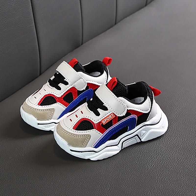 Giày thể thao xinh xắn dành cho bé