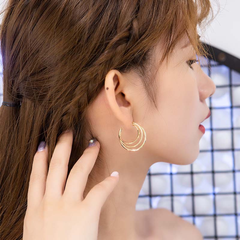 Bông tai/ Hoa tai hợp kim 3 vòng mỏng đan chéo phong cách Hàn Quốc