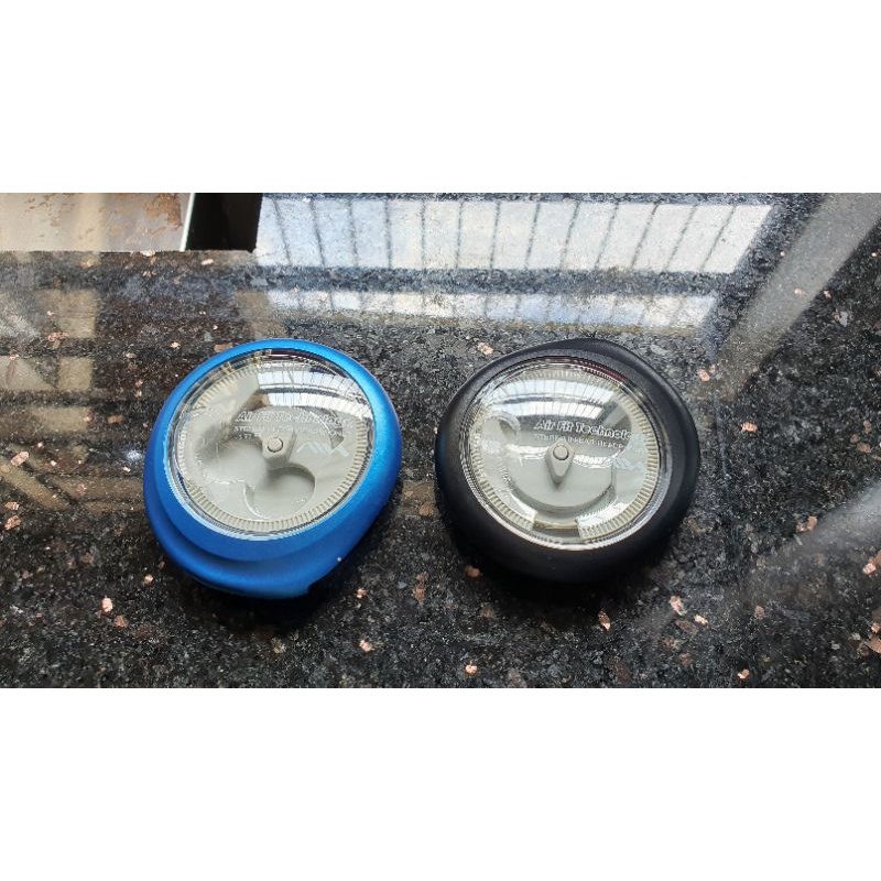 Hộp đựng tai nghe hiệu Aiwa