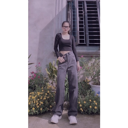 Áo croptop khoét ngực