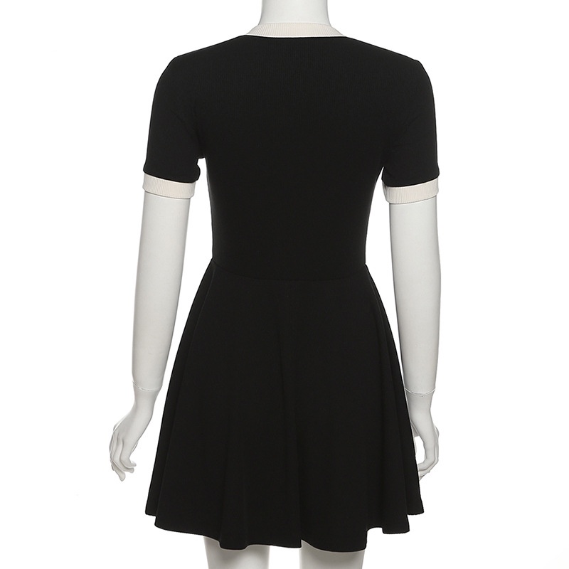 Đầm Ngắn Tay Cổ Chữ V Xếp Ly Xinh Xắn Thời Trang Cho Nữ