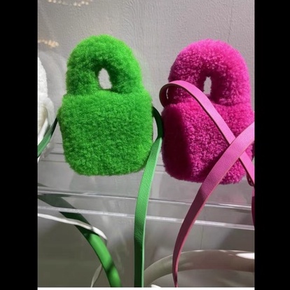 Túi mini đen chéo vải lông mềm mịn, phụ kiện túi mini