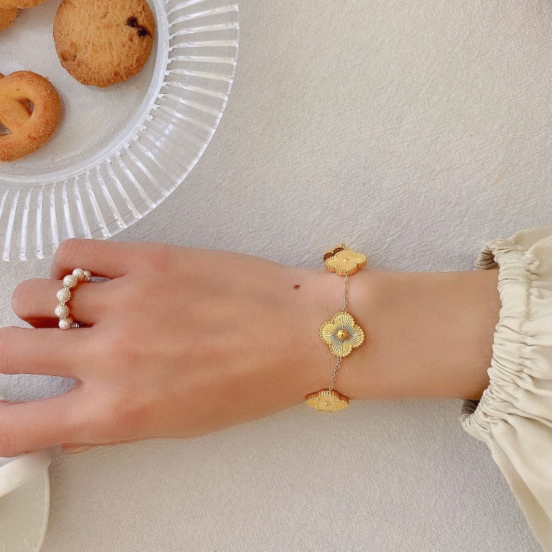 Vòng Tay / Dây Chuyền Bằng Thép Titan Mạ Vàng 18k Phong Cách mori Hàn Quốc Đơn Giản Cho Nữ