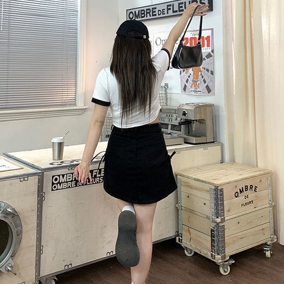 Large size 2022 summer black-and-white short-sleeved T-shirt women's short spicy blouse fat mm skirt set