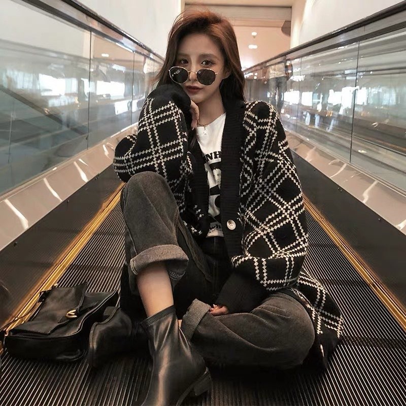 [Hằng sẵn] Áo Cardigan nữ kẻ sọc Hàn Quốc mẫu mới nhất 2021- Áo cardigan len dạ tweet | BigBuy360 - bigbuy360.vn