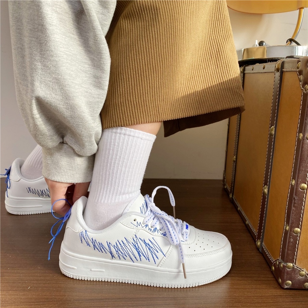 [SẴN HÀNG] Giày Thể Thao Nữ Đế Bằng Basic Bata Kiểu kẻ chỉ họa tiết hot mới thời trang phong cách Hàn Quốc đẹp màu trắng