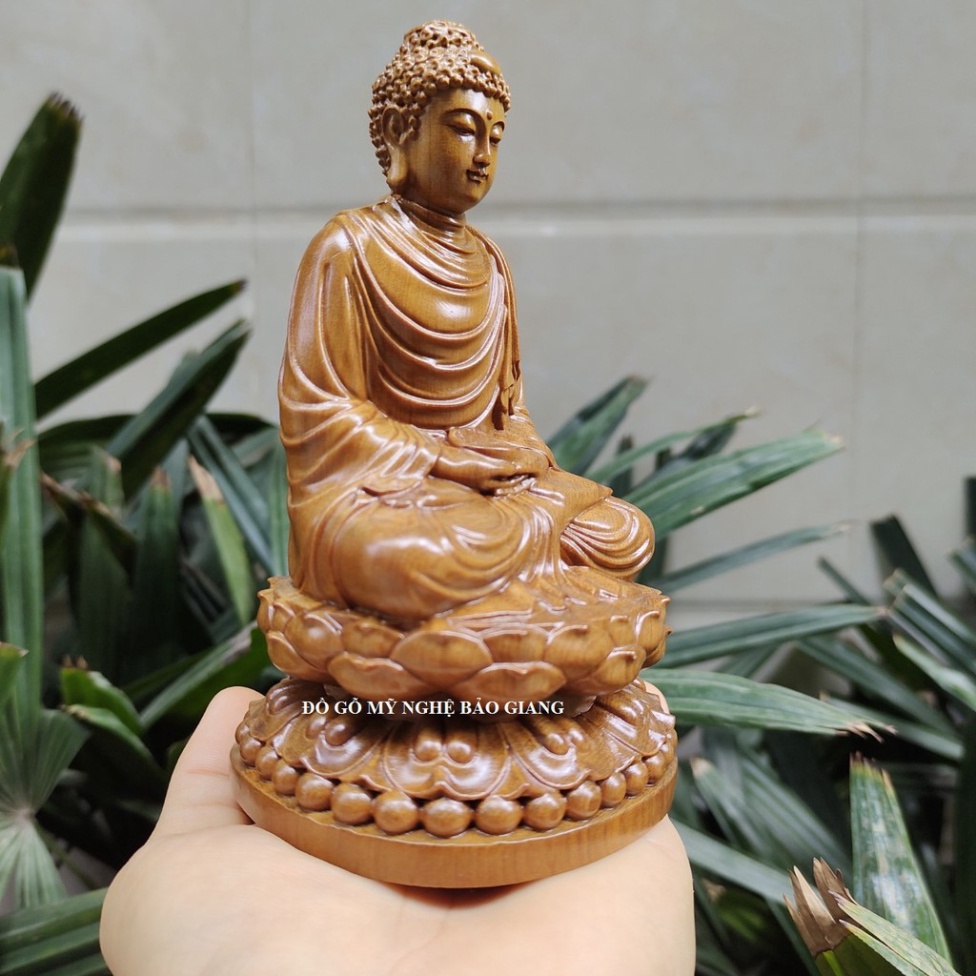 Tượng phật Thích Ca bằng gỗ