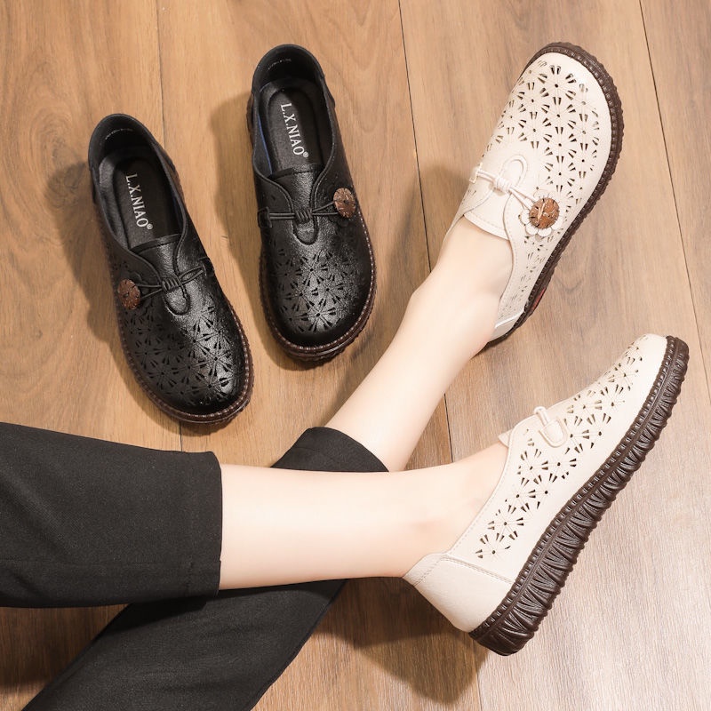 Xăng đan Da Đế Mềm Chống Trượt Thoải Mái Dành Cho Phụ Nữ Trung Niên