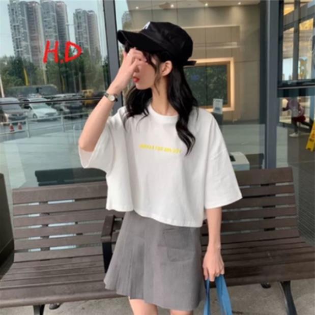 Áo croptop ngắn tay in chữ You Are