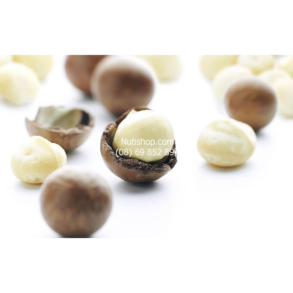 Hạt macca úc vỏ nứt tự nhiên Mourad’s Coffee & Nuts Macadamia In Shell 500g tặng kèm đồ tách vỏ. Hàng nướng trực tiếp úc