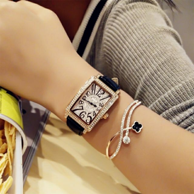 (Có Clip)Đồng Hồ Nữ CHARM Dây Da Đính Đá Chính Hãng | BigBuy360 - bigbuy360.vn