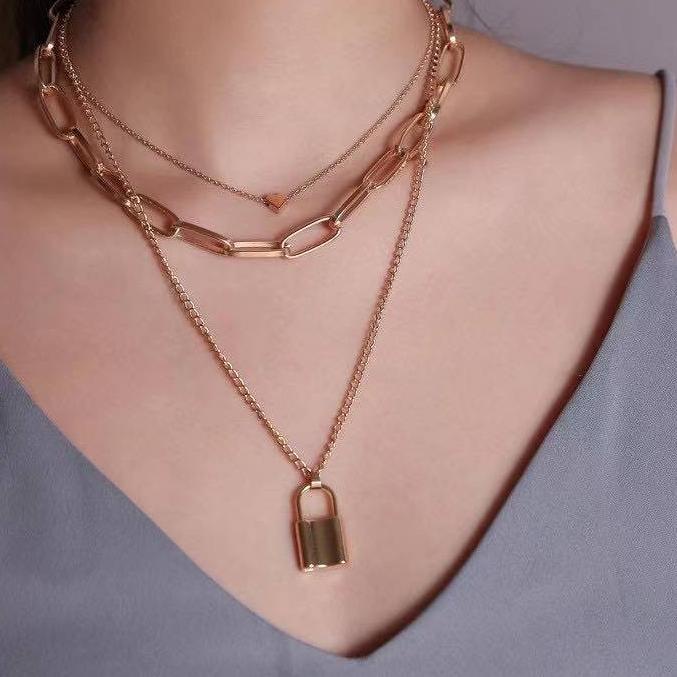 Dây Chuyền Nhiều Lớp 4.4 Hàng Mặt Hình Ổ Khóa Trái Tim Cổ Điển Dành Cho Nữ