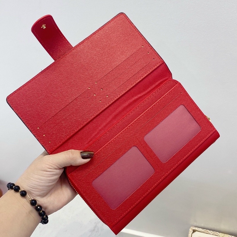 Cluth cầm tay kèm hộp