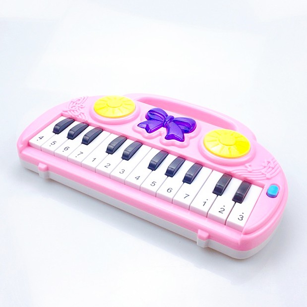 Đồ chơi nhạc cụ đàn Organ Hello Kitty giúp bé dễ dàng nhận biết giai điệu, âm thanh và phát triển thính giác