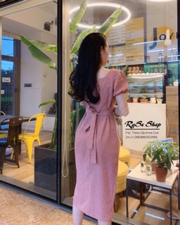 Đầm body caro cổ U thắt eo