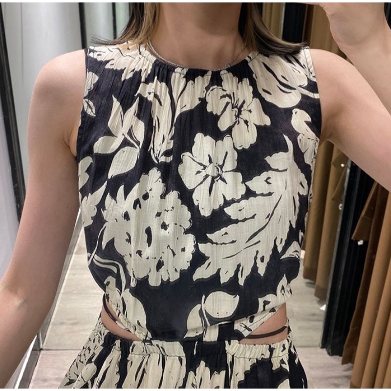 Đầm hoa khoét eo MNG