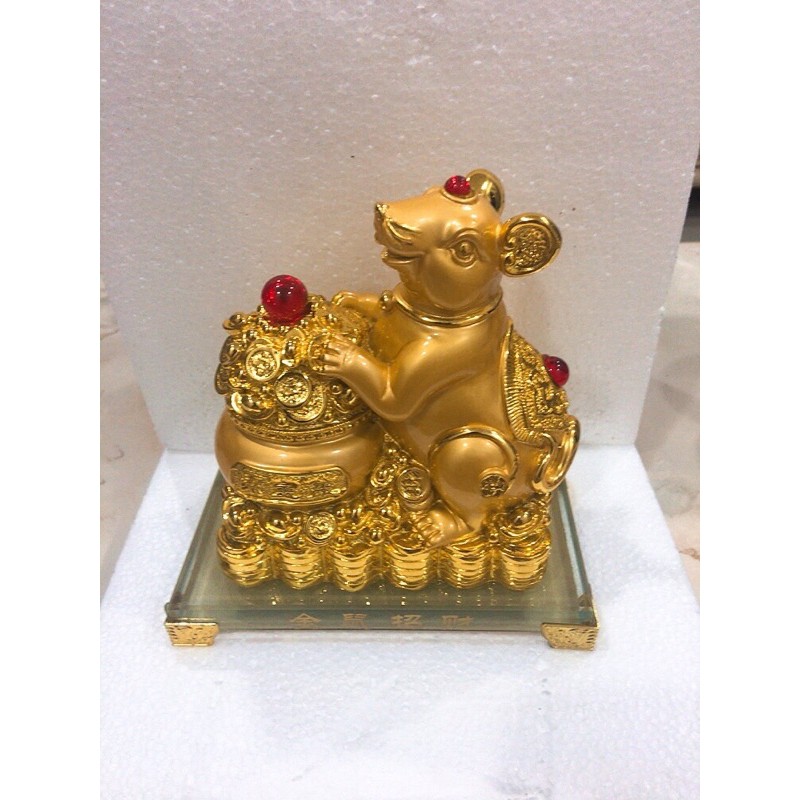 Tượng chuột ôm đỉnh vàng hột đỏ