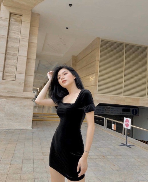 ĐẦM NHUNG CỔ VUÔNG ÔM BODY | BigBuy360 - bigbuy360.vn