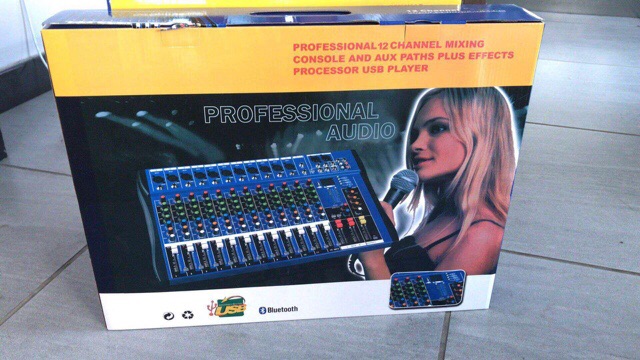 Bàn Mixer yamaha CT-12USB