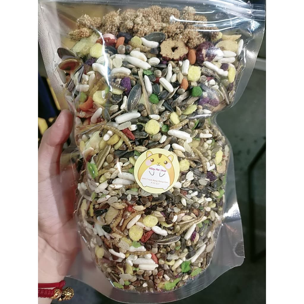 Thức ăn cho bear - đuôi mập