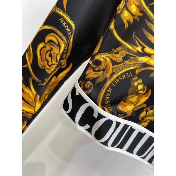 Áo nữ thời trang dài tay cổ cao bo eo mẫu mới thương hiệu Versace cao cấp