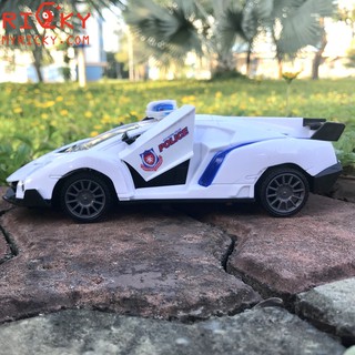 Xe cảnh sát đóng mở cửa
