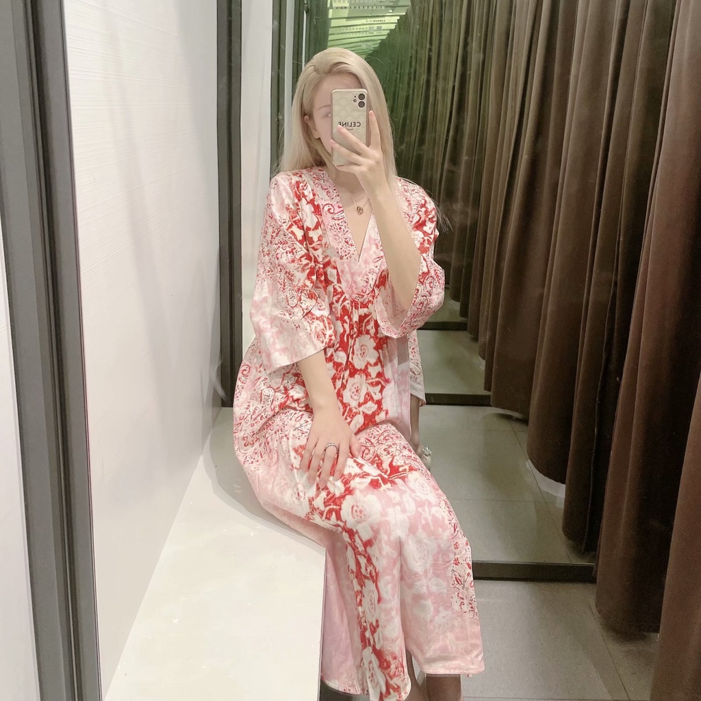 Zara Morocco full tag - Đầm hoa đỏ cổ V DH3CVG48N10