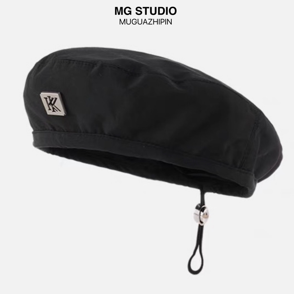 Mũ Beret MG STUDIO có khóa kim loại chữ cái KK