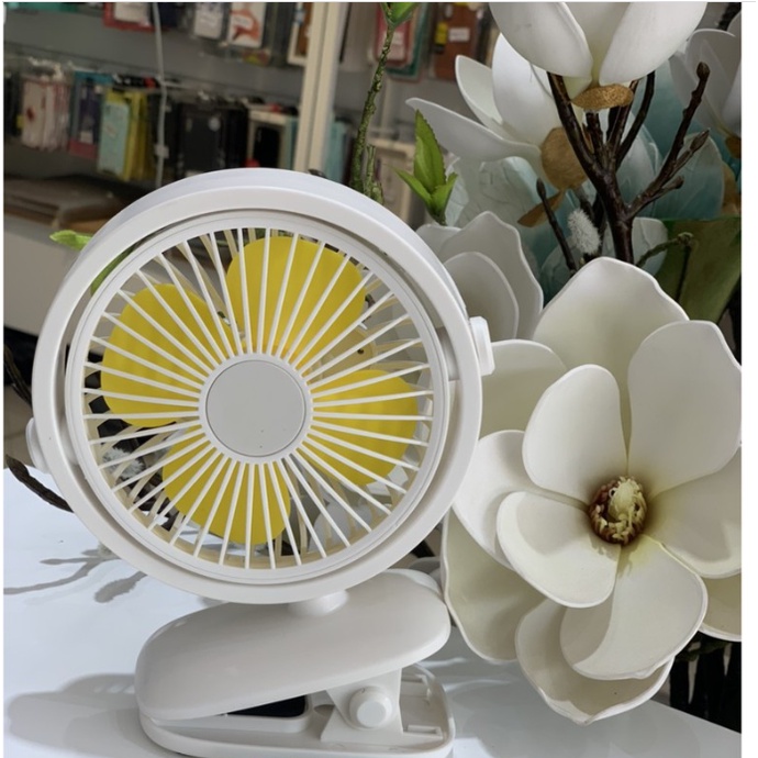 CHÍNH HÃNG  Quạt sạc TÍCH ĐIỆN MINI ĐỂ BÀN, KẸP BÀN NÔI / XE ĐẨY / TRẺ EM USB mini BJJ-838 quay 360