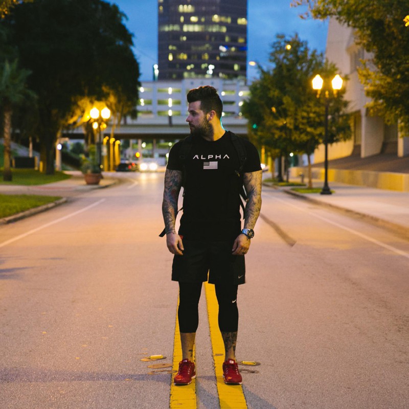 Áo thun nam bằng cotton tay ngắn cổ tròn phong cách thể thao thoáng khí