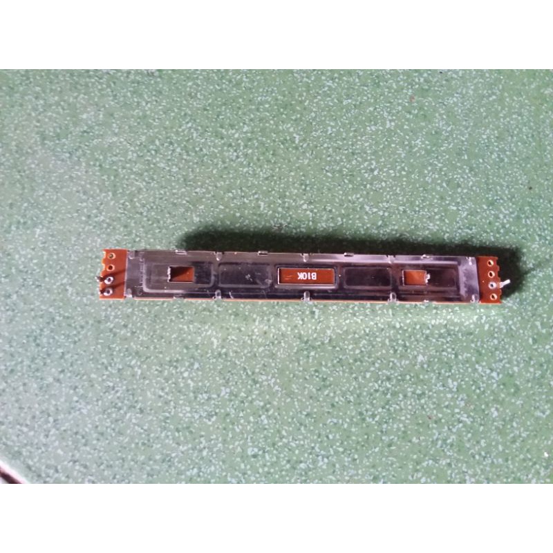 1 FADER MIXER ĐƠN DÀI 128 MM