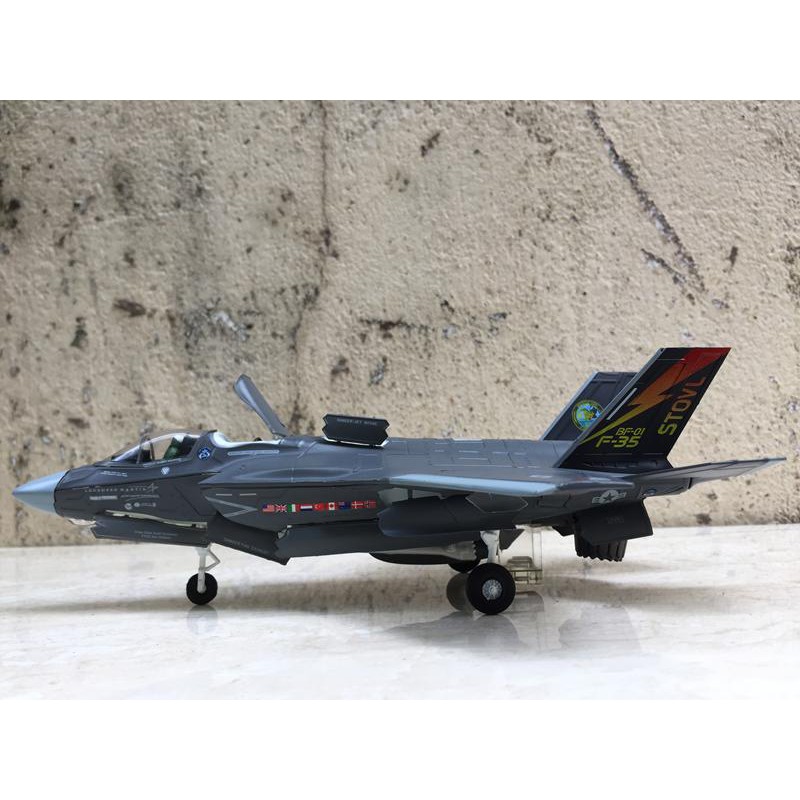 Mô hình Máy bay F- 35B MARINE Corps - 1:72