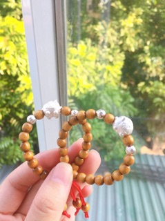 Vòng dâu mix lợn bạc