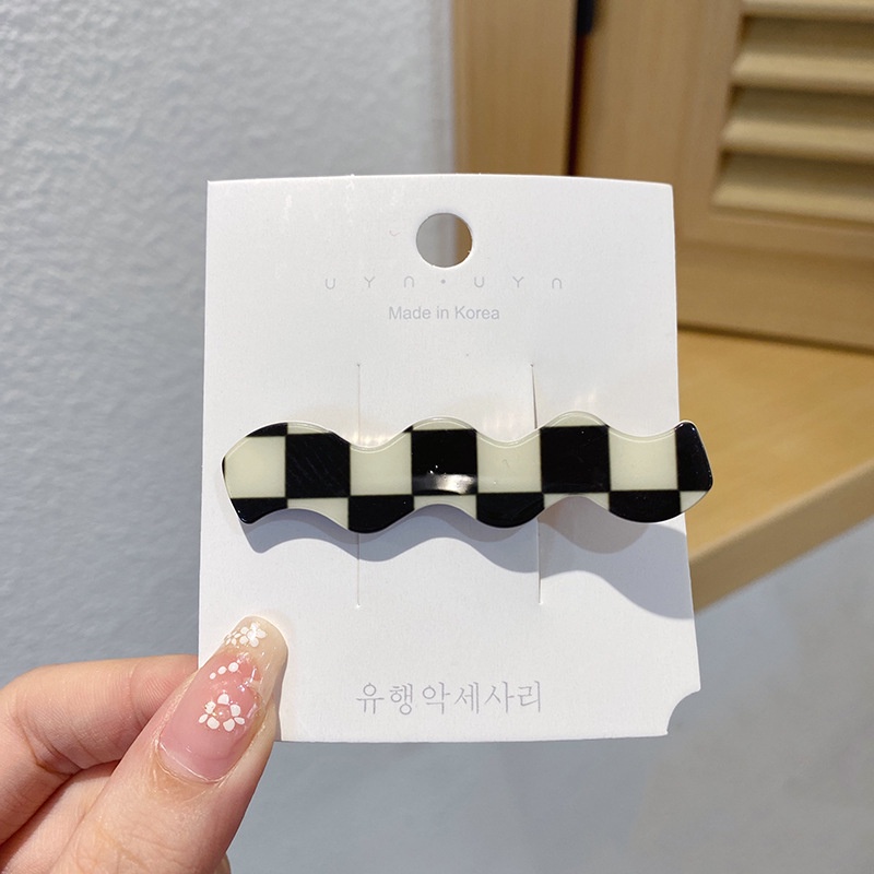1 Kẹp Tóc Họa Tiết Hình Học Màu Trắng Đen Thời Trang Cho Nữ
