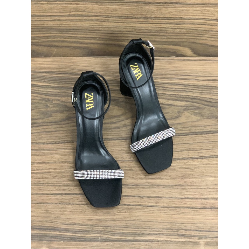 Giày sandal nữ gót vuông đính đá cao 7cm B123