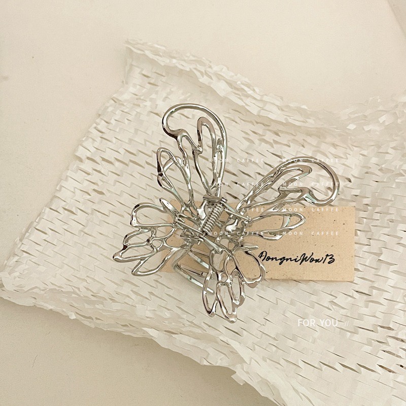 Kẹp Tóc Hình Bướm Bằng Kim Loại Màu Bạc Phong Cách Hàn Quốc Cho Nữ