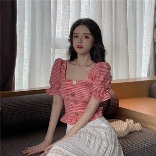 Áo croptop bánh bèo