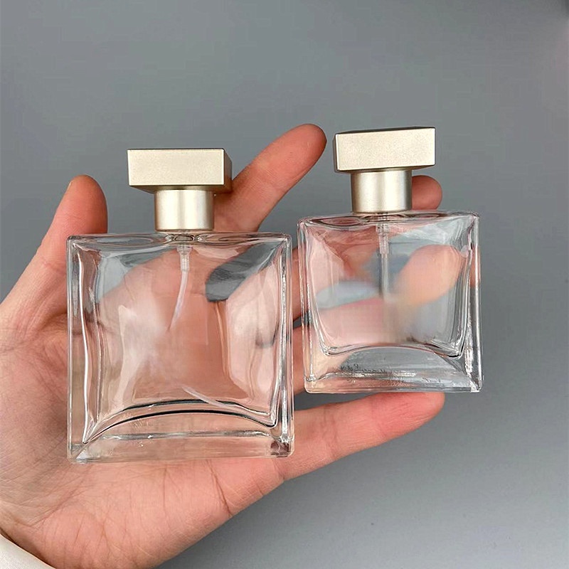 Bình Xịt Nước Hoa Bằng Thủy Tinh Dung Tích 25 / 50ml Tiện Lợi Khi Đi Du Lịch