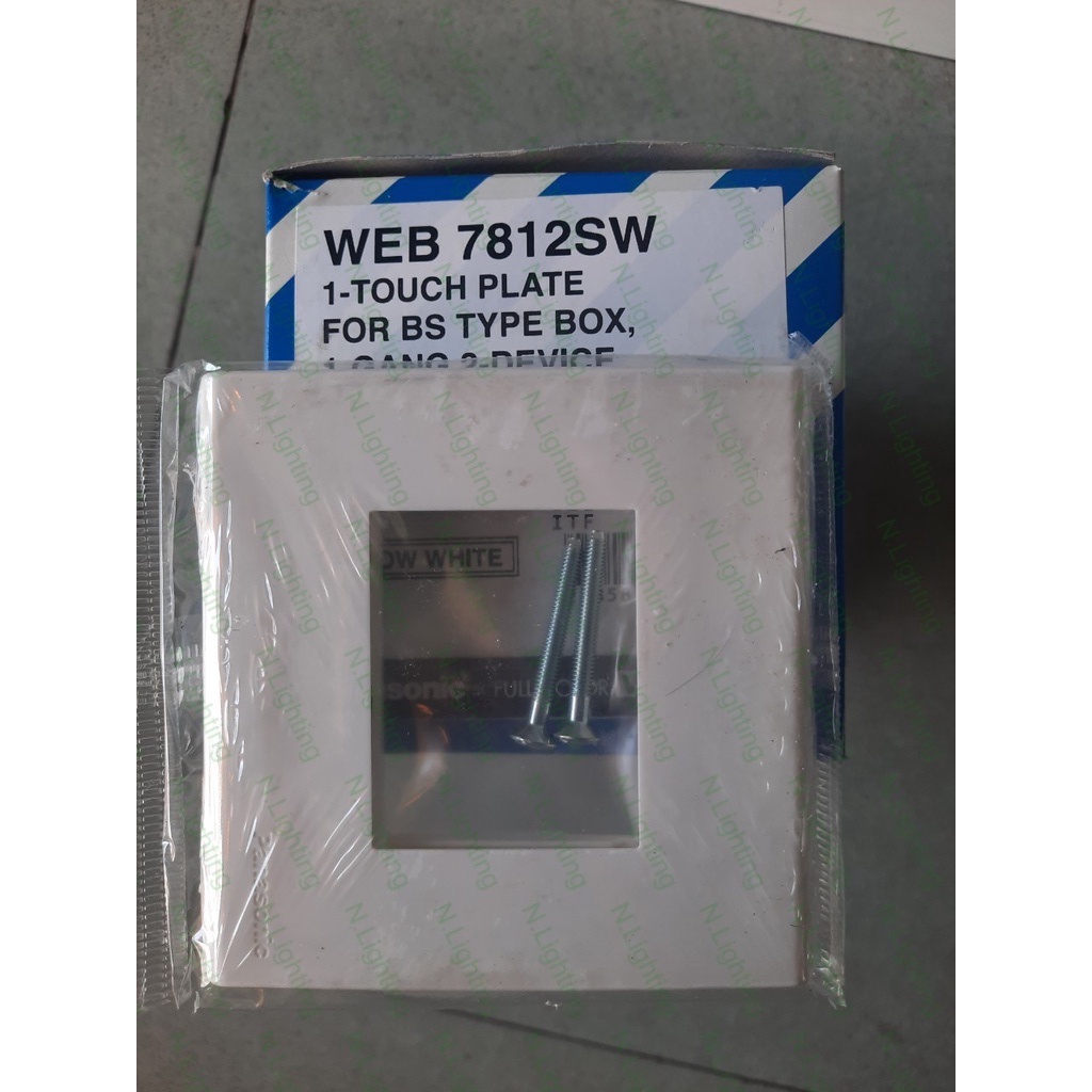 Mặt 1 - Mặt 2 - Mặt 3 vuông Panasoic dòng WIDE WEB7811SW