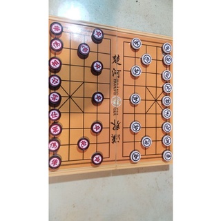bộ cờ tướng nhựa kèm bàn gấp to khổ 42*42 cm